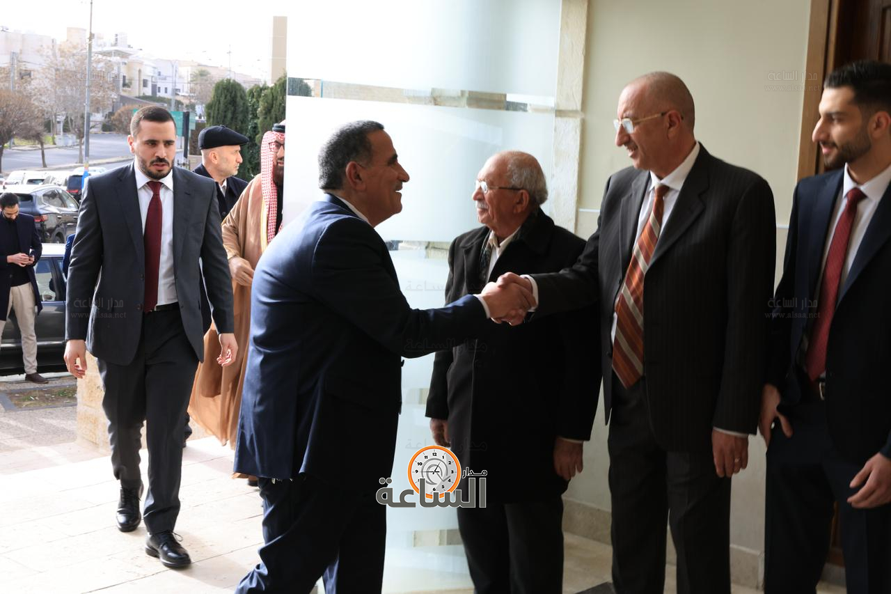 Madar Al-Saa Images 0.27498506214693685