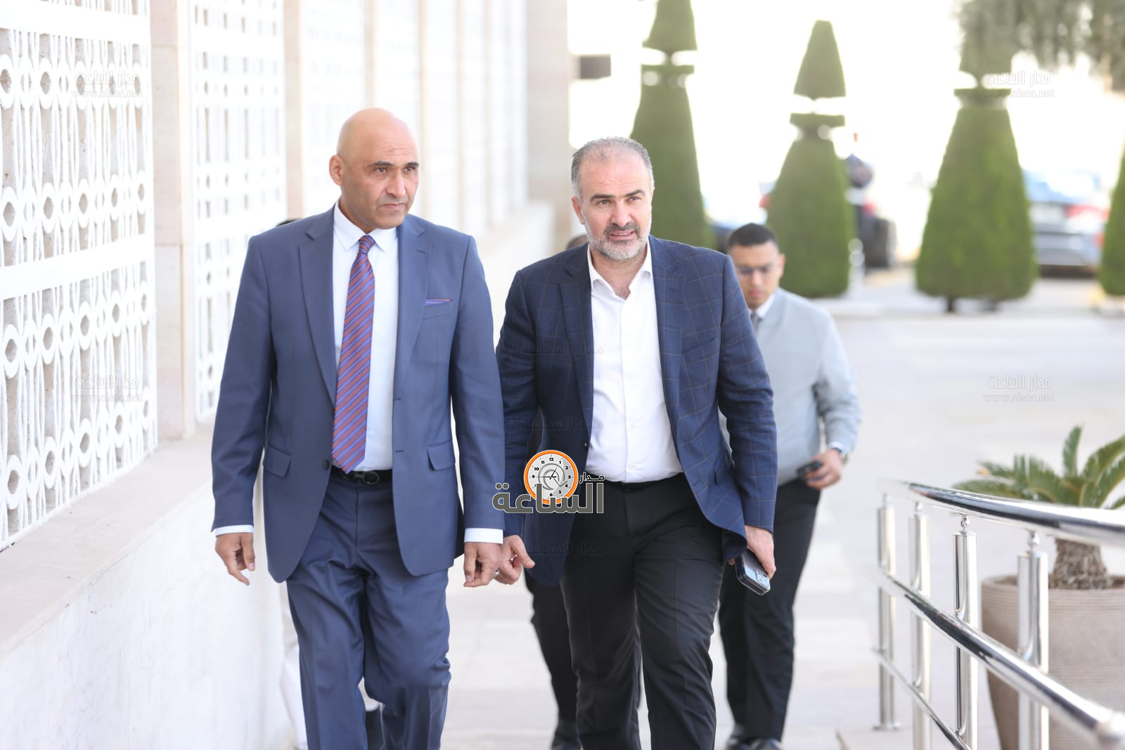 Madar Al-Saa Images 0.3206897993925001