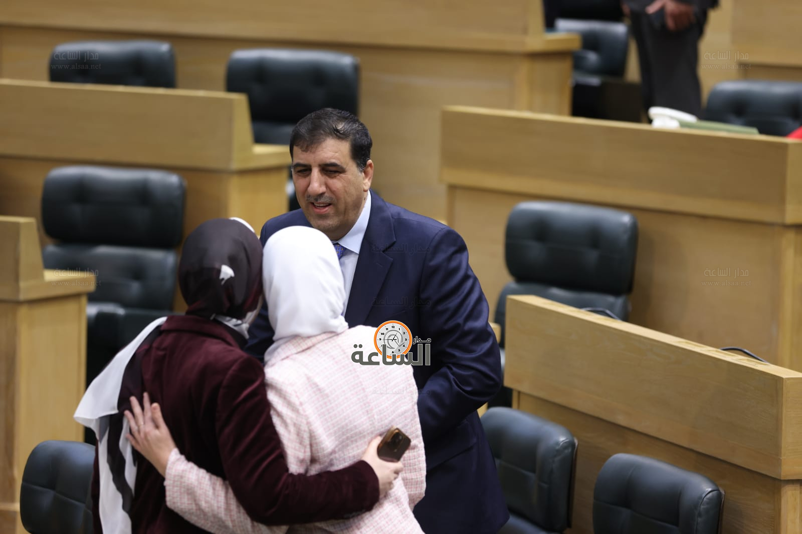 Madar Al-Saa Images 0.2610055000132614