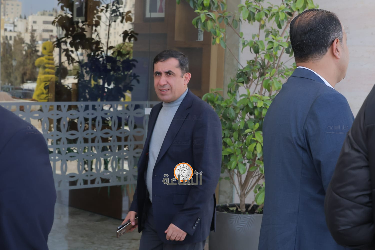 Madar Al-Saa Images 0.20656447856213