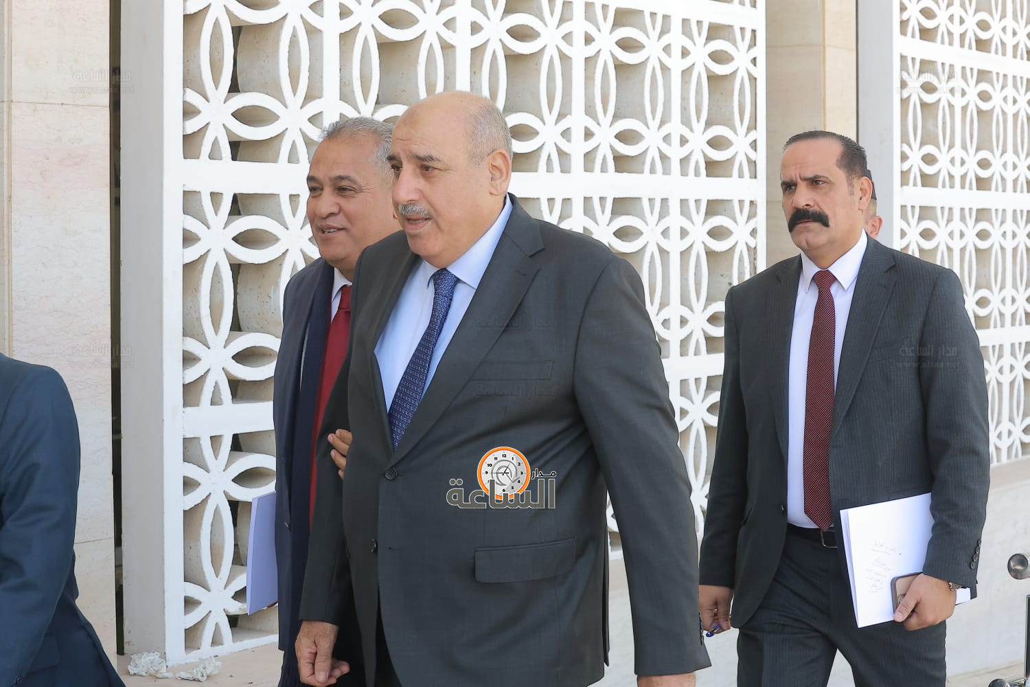 Madar Al-Saa Images 0.6269882444027387