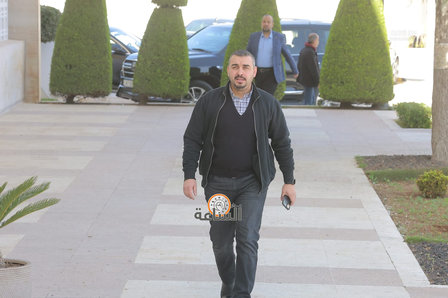 Madar Al-Saa Images 0.4921813421867425