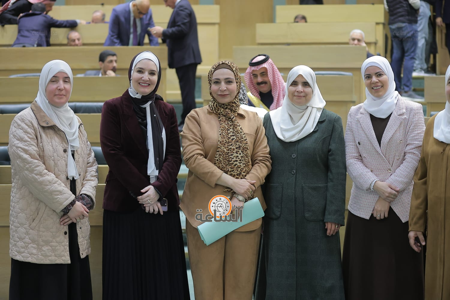 Madar Al-Saa Images 0.3110496086848622