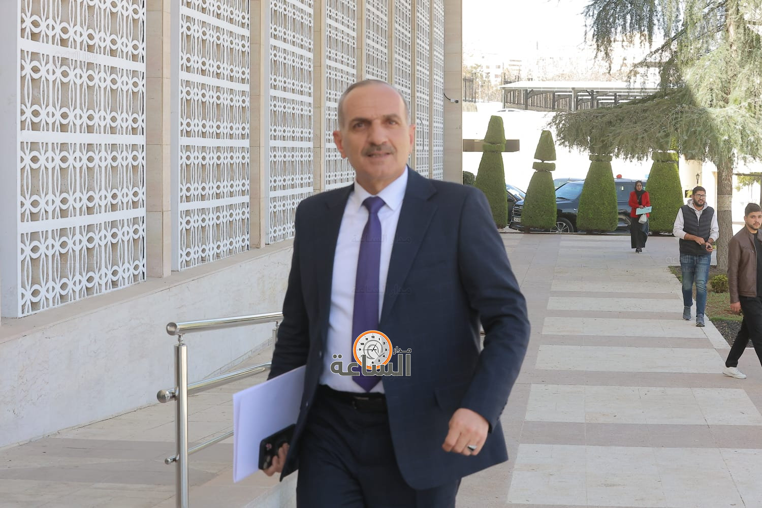 Madar Al-Saa Images 0.7080166880359456