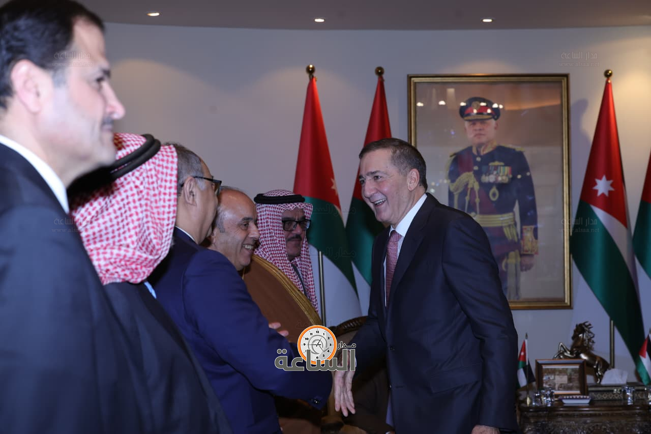 Madar Al-Saa Images 0.22046465475048804