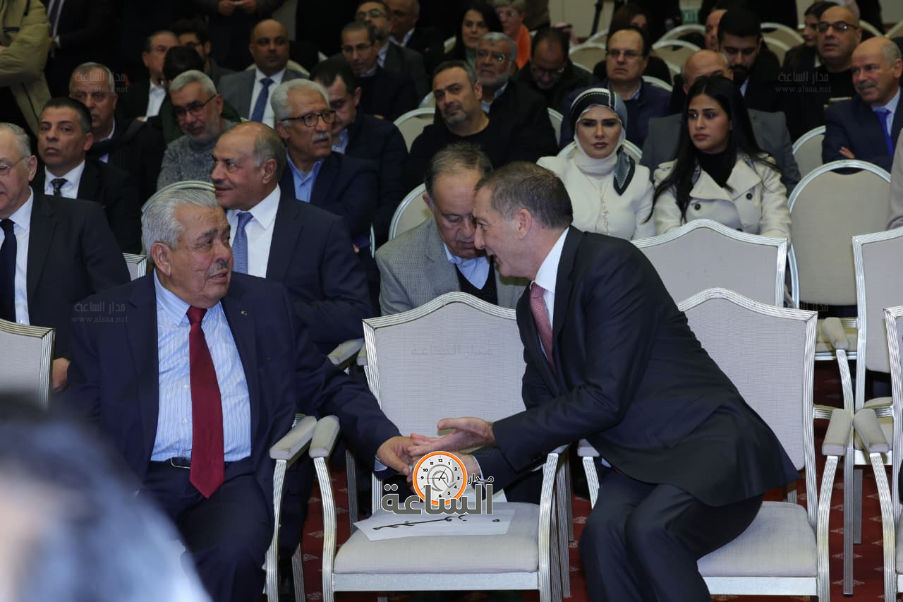 Madar Al-Saa Images 0.537683355625491