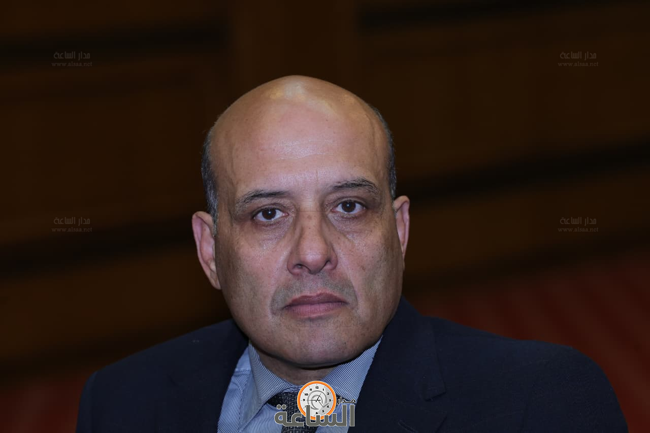 Madar Al-Saa Images 0.08115136066655271