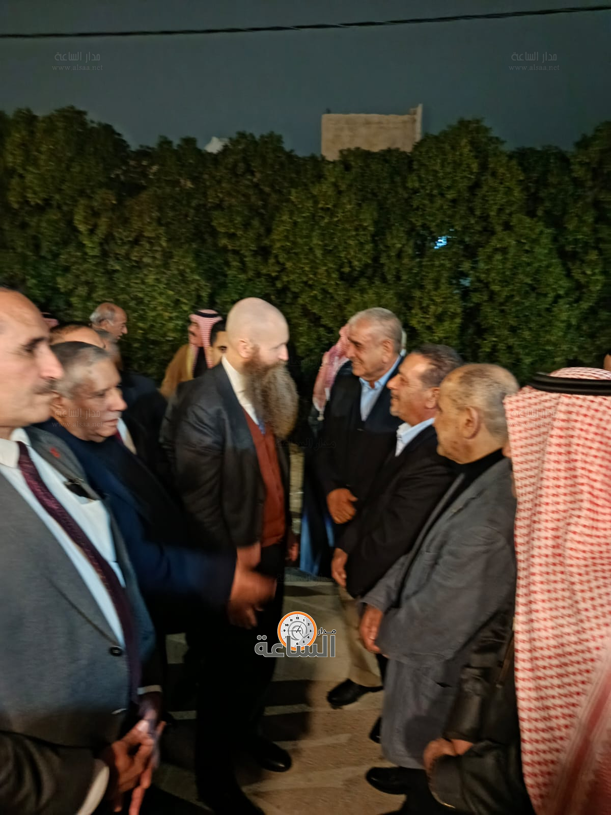 Madar Al-Saa Images 0.4430963840950036