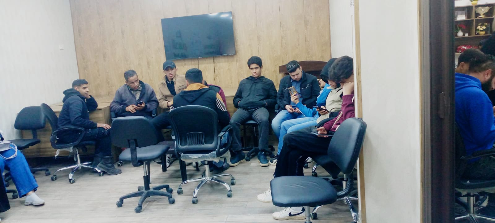 Madar Al-Saa Images 0.5374119370615628