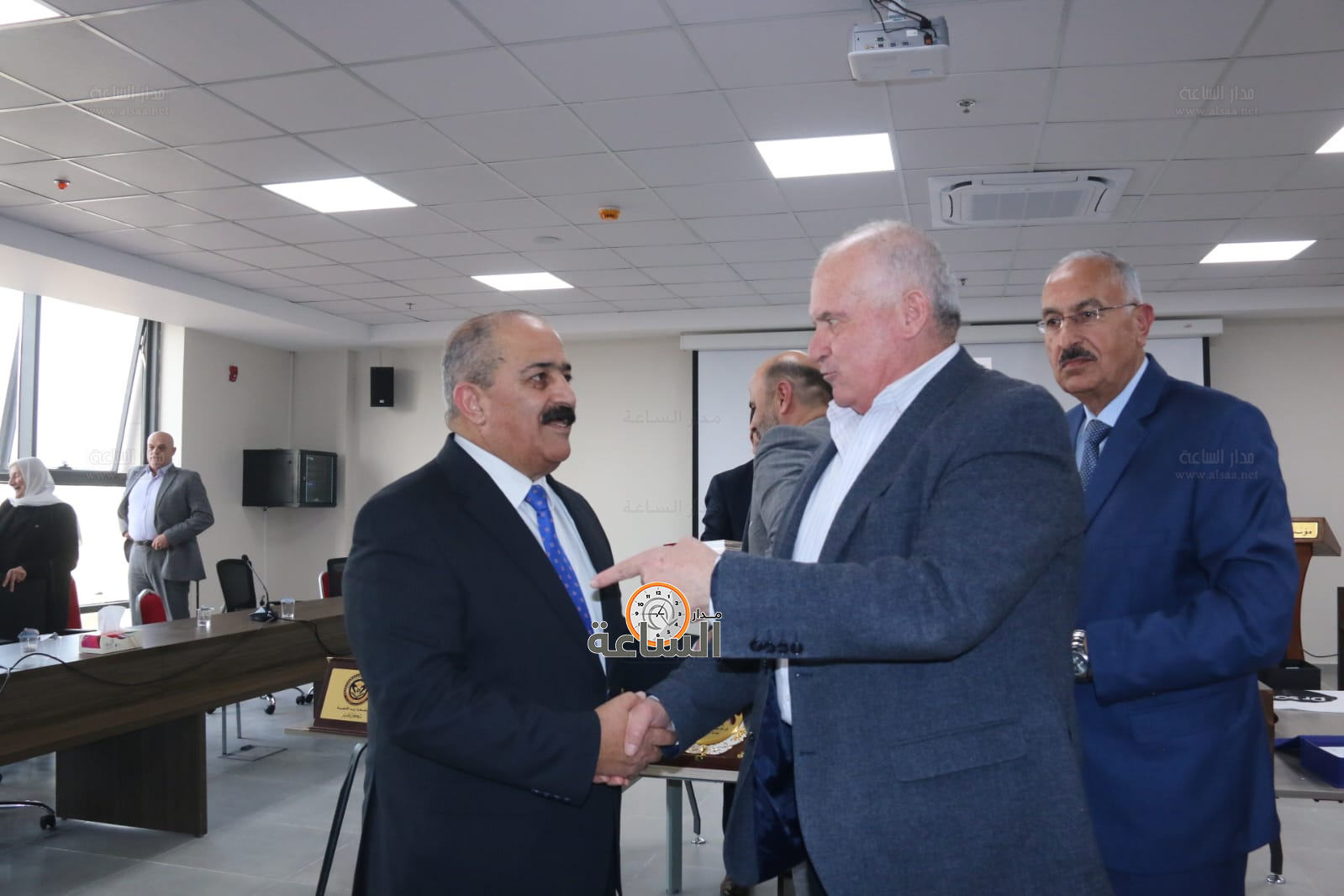 Madar Al-Saa Images 0.8478853087534571