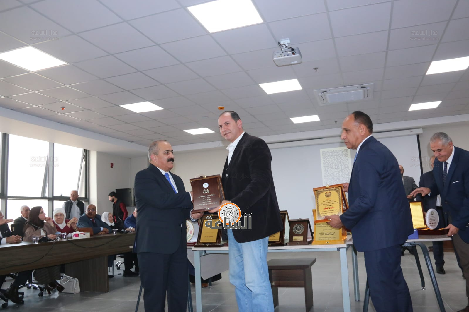 Madar Al-Saa Images 0.4836585005106566