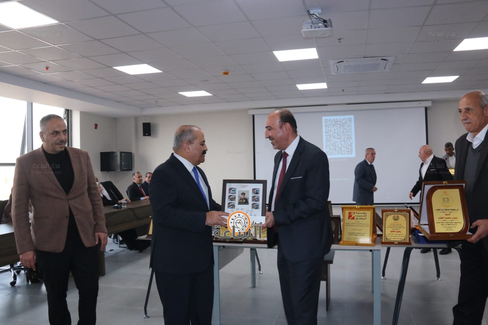 Madar Al-Saa Images 0.5013027108647701