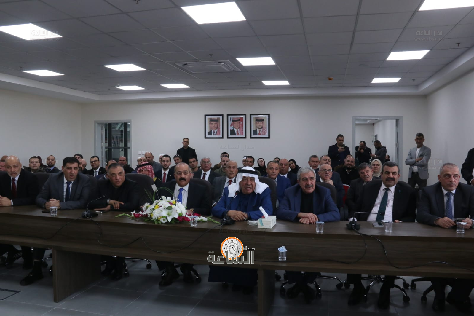 Madar Al-Saa Images 0.666987065038928