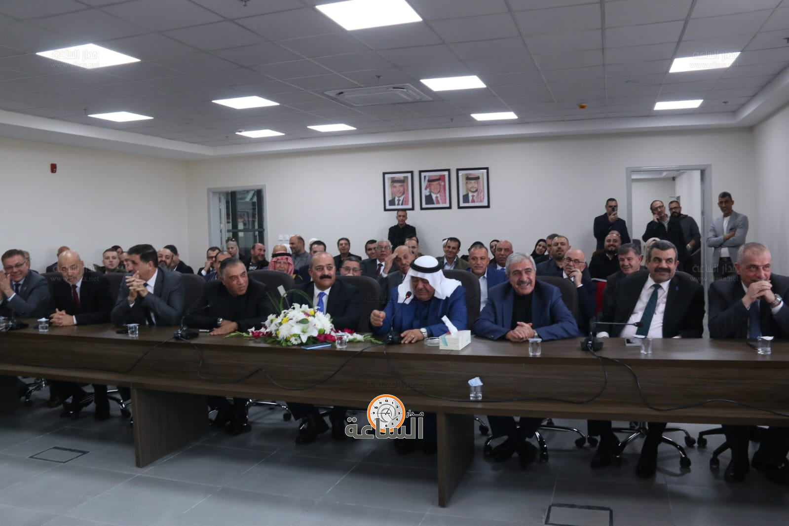 Madar Al-Saa Images 0.4870623931521503