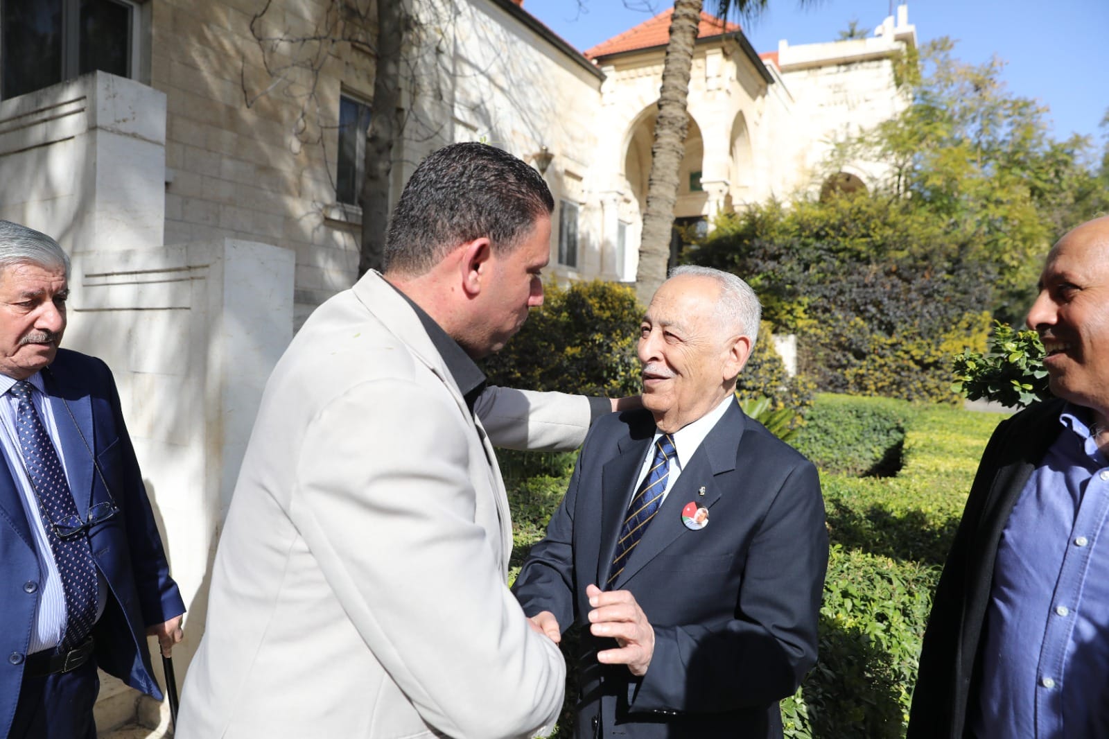 Madar Al-Saa Images 0.833655421060475