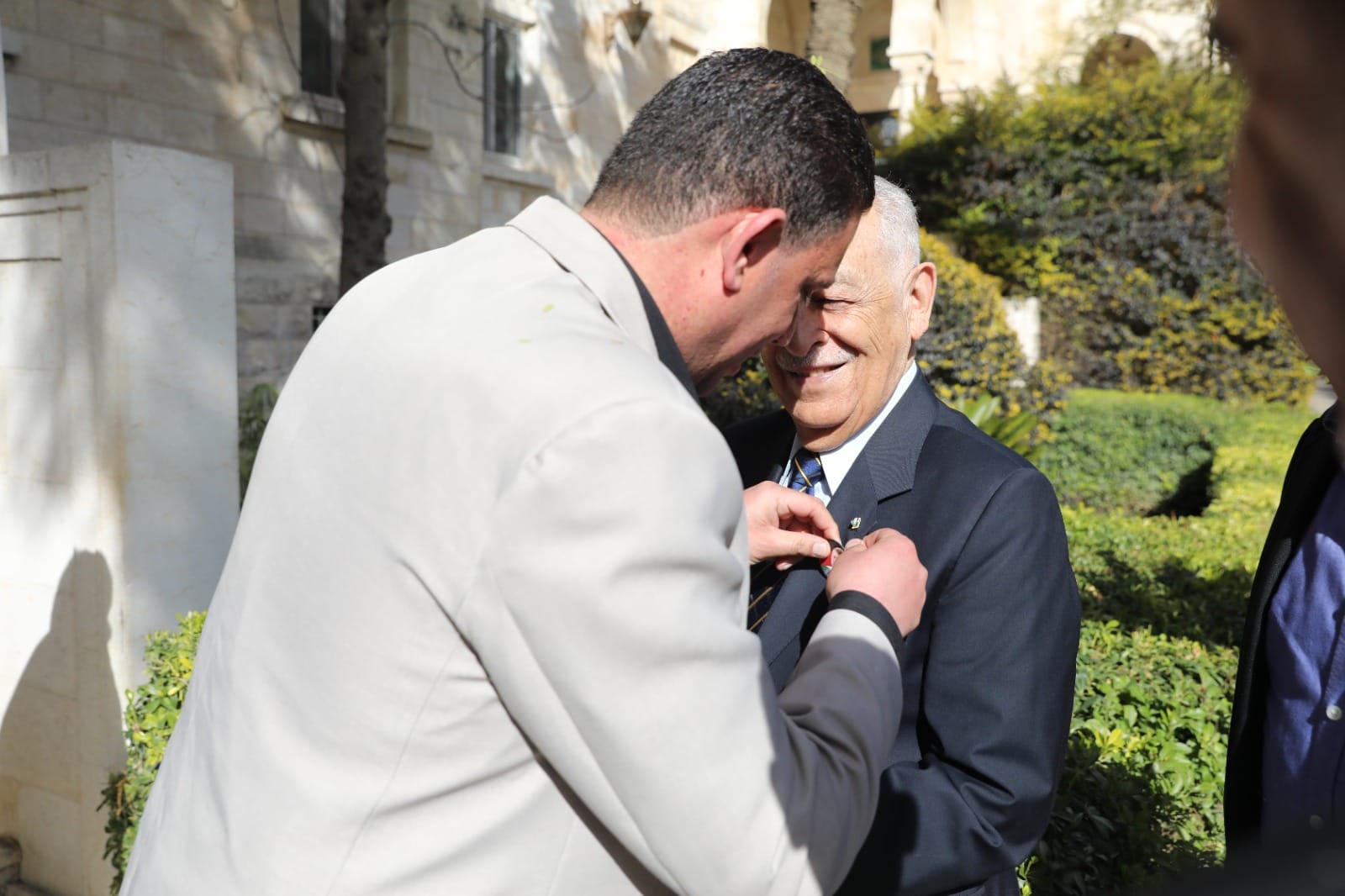 Madar Al-Saa Images 0.9620267845759113