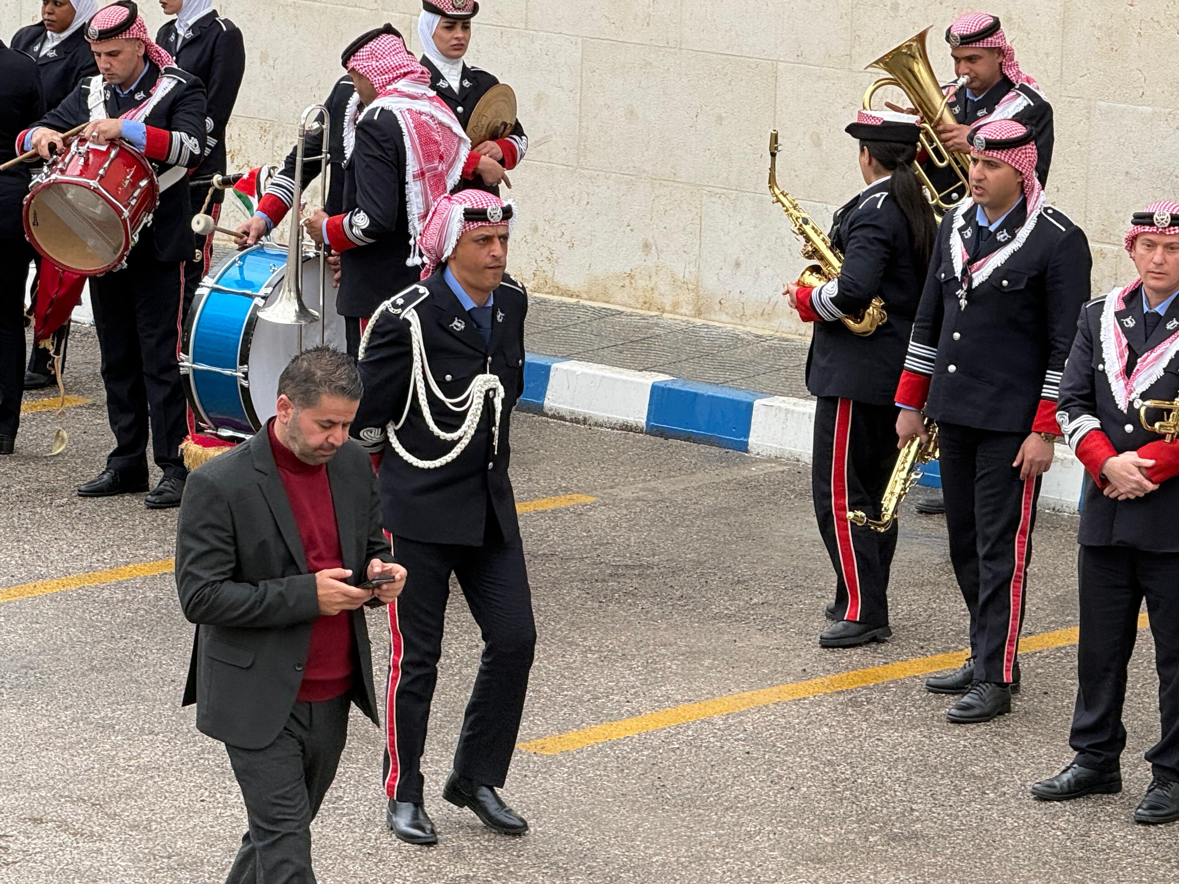 Madar Al-Saa Images 0.0998581051164883