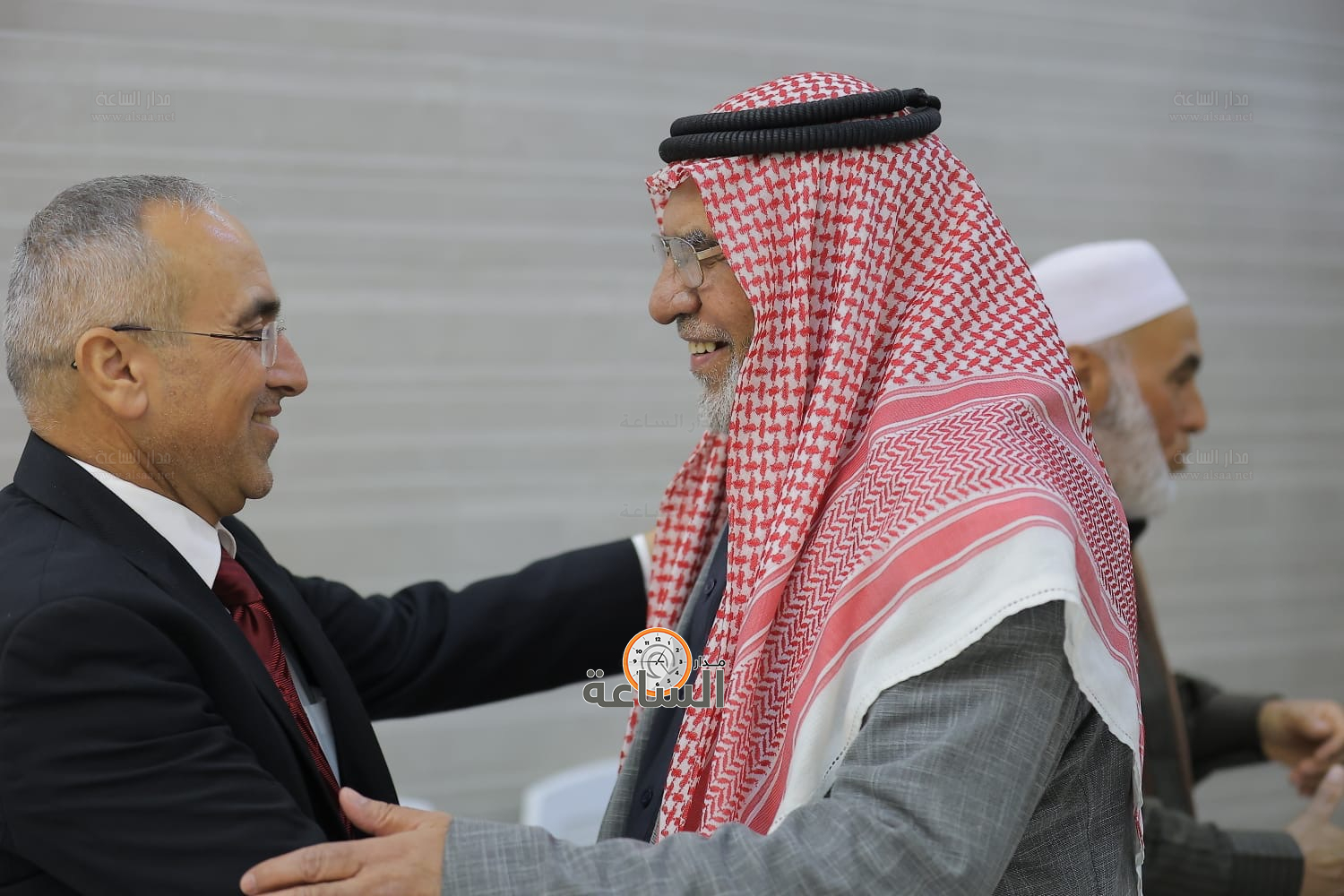 Madar Al-Saa Images 0.4228317435855339