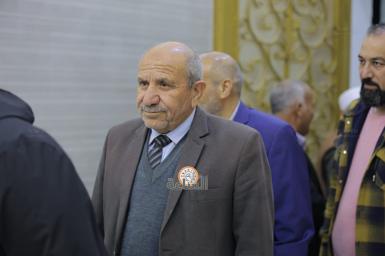 Madar Al-Saa Images 0.02443875584651689