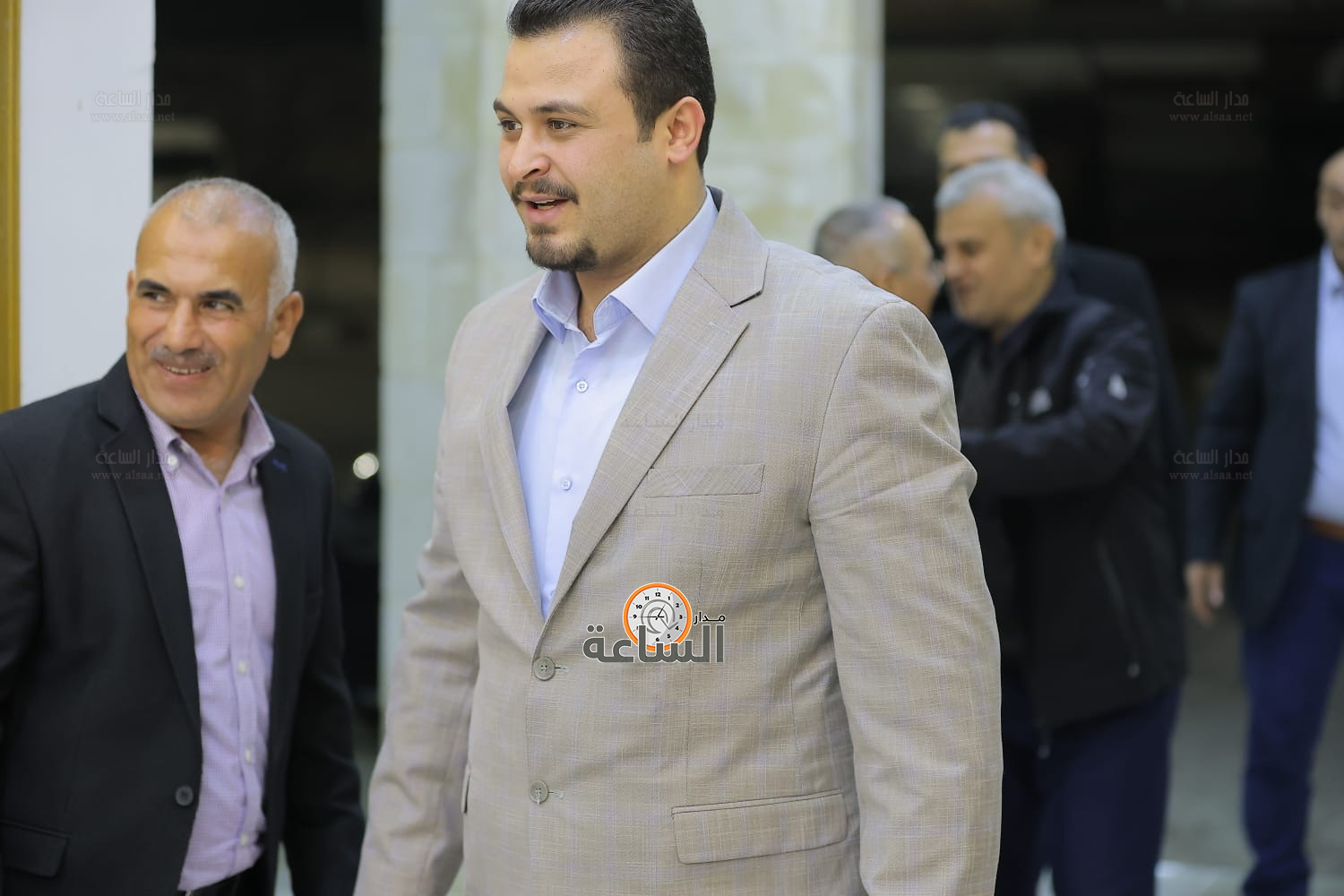 Madar Al-Saa Images 0.8421565618170888