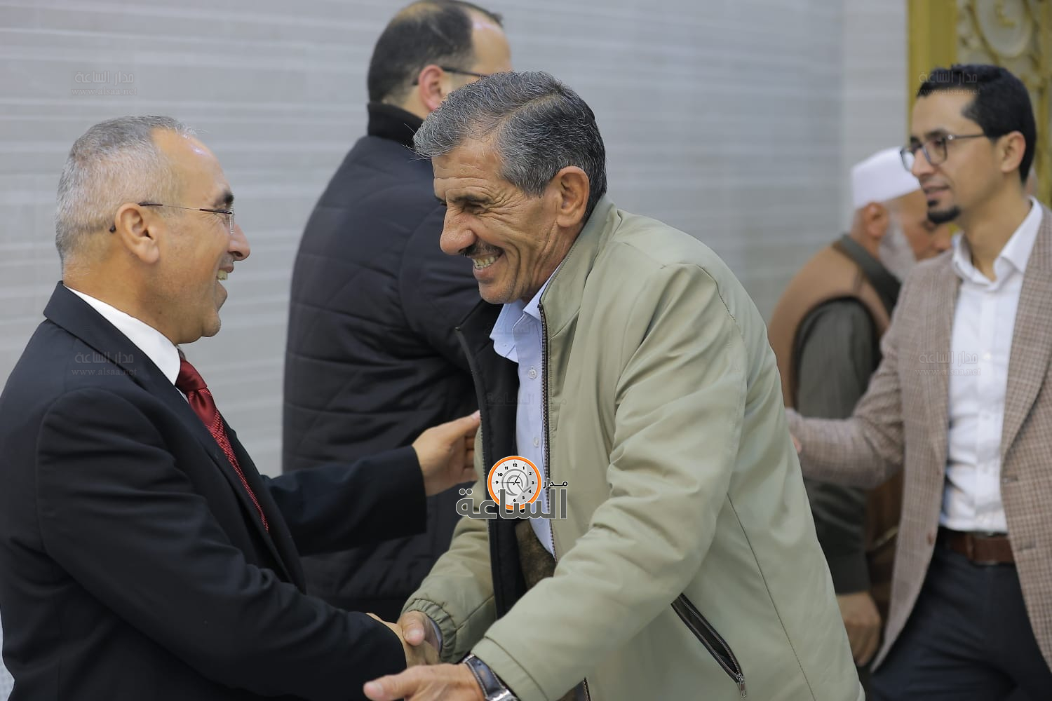 Madar Al-Saa Images 0.05604325938299359