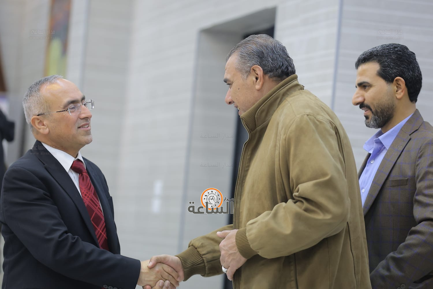 Madar Al-Saa Images 0.03268962726537006