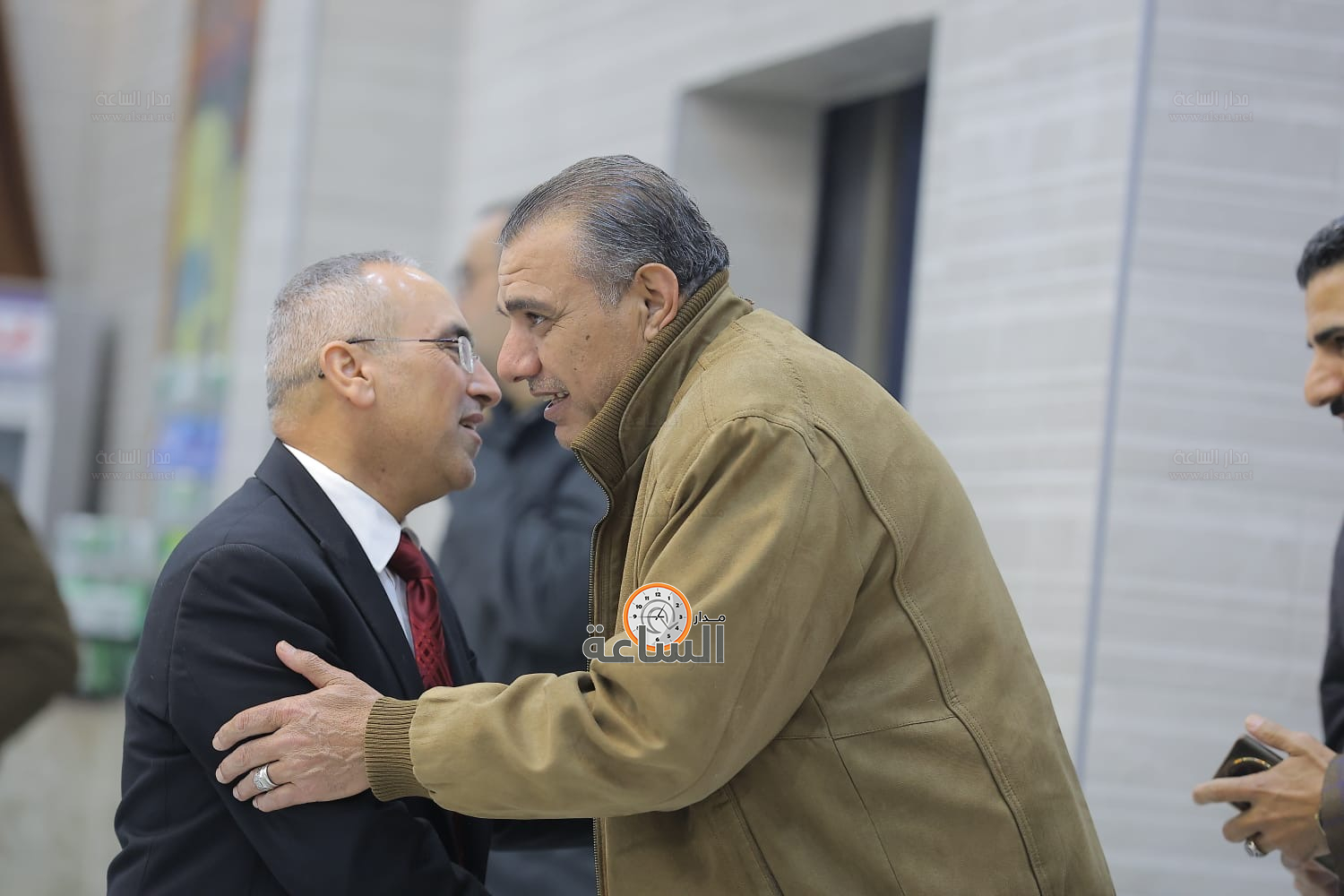 Madar Al-Saa Images 0.33899876213690505