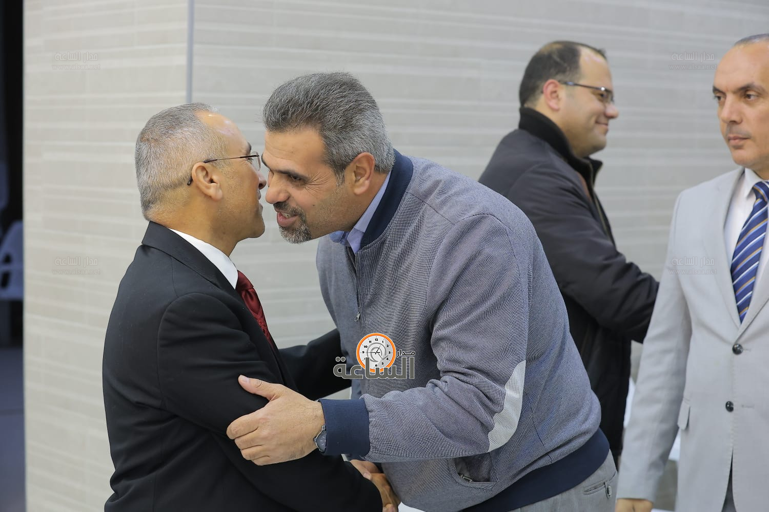 Madar Al-Saa Images 0.8698764484420791