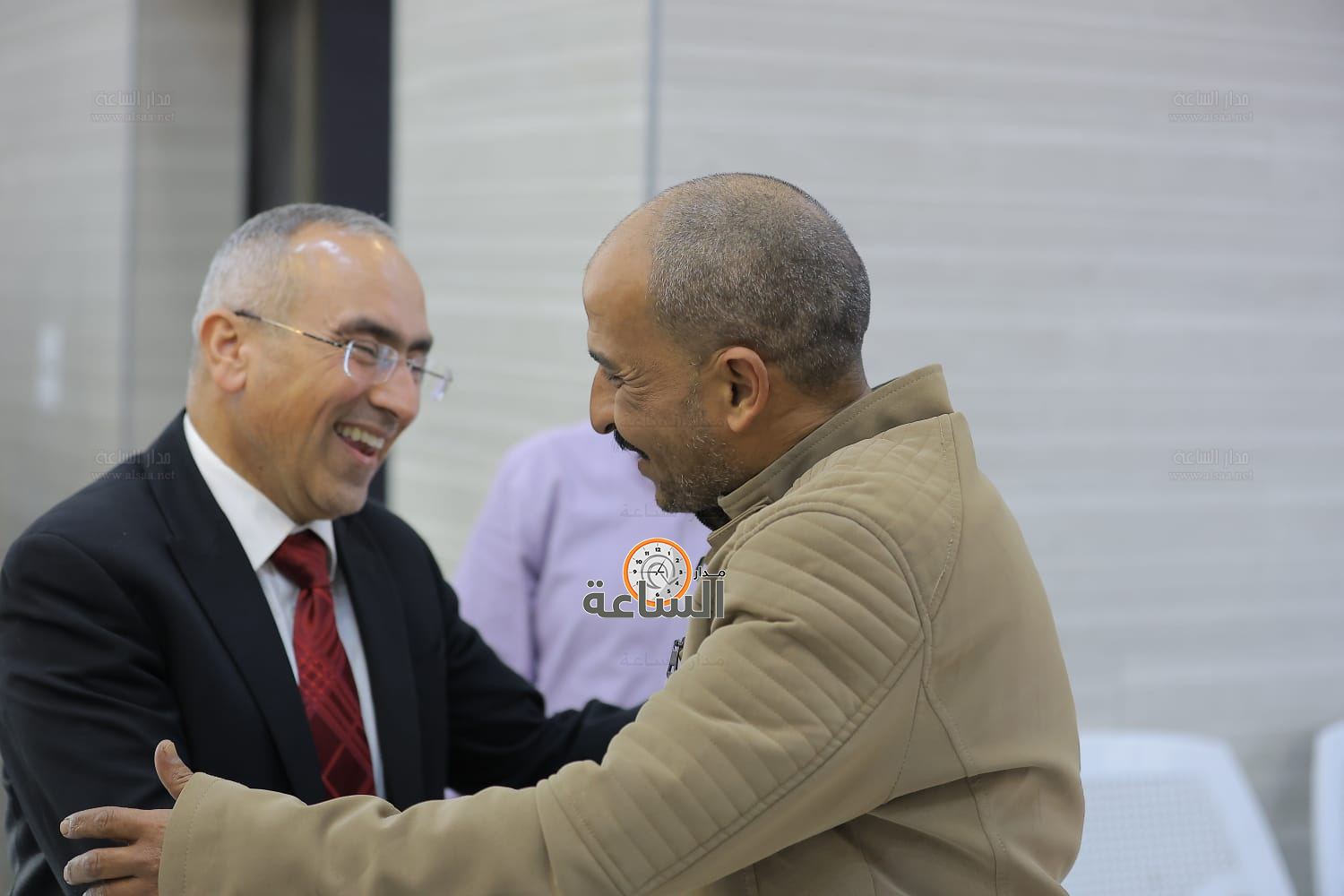 Madar Al-Saa Images 0.9226216191971467