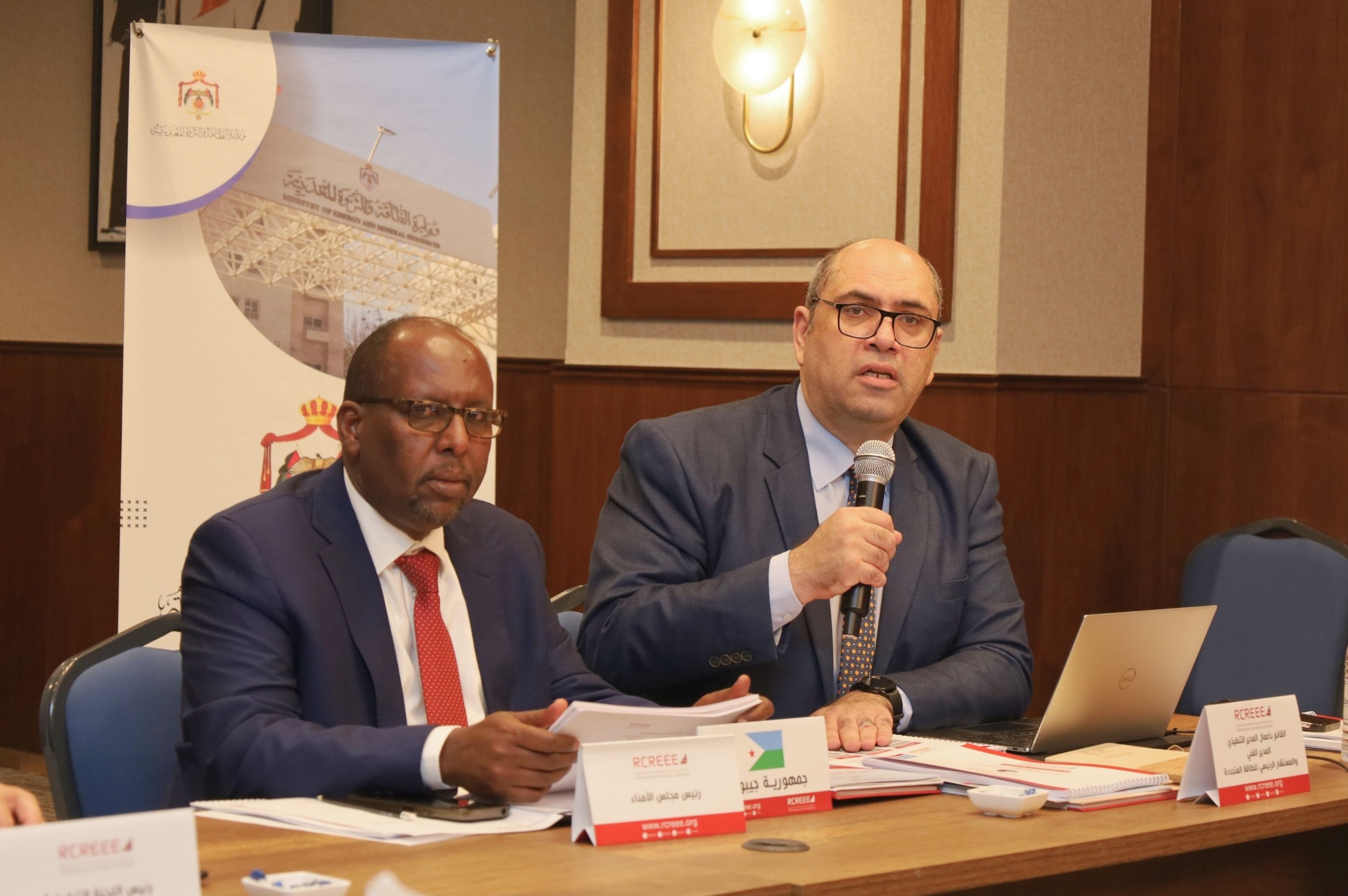 Madar Al-Saa Images 0.5440653695697437