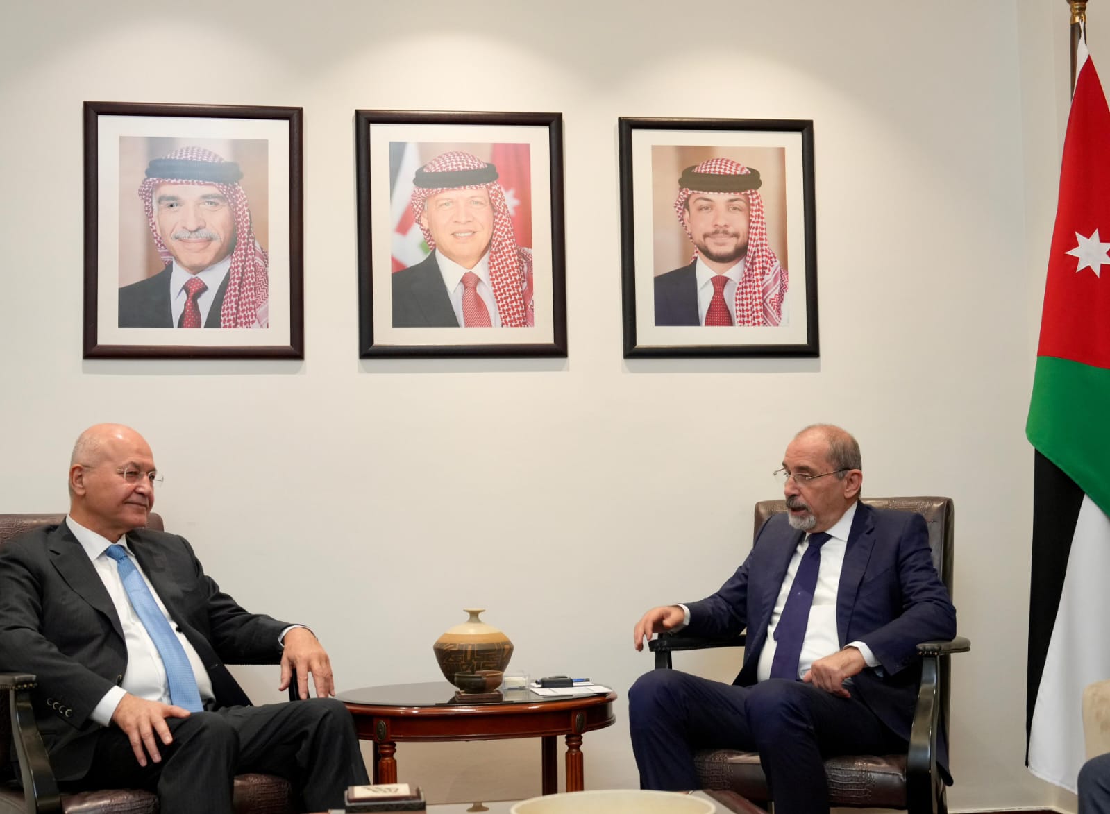 Madar Al-Saa Images 0.3391625804593019