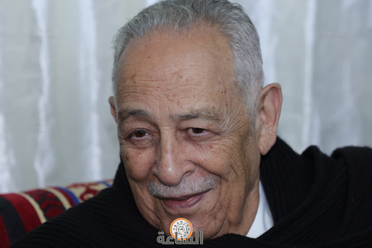 Madar Al-Saa Images 0.8810481291159186