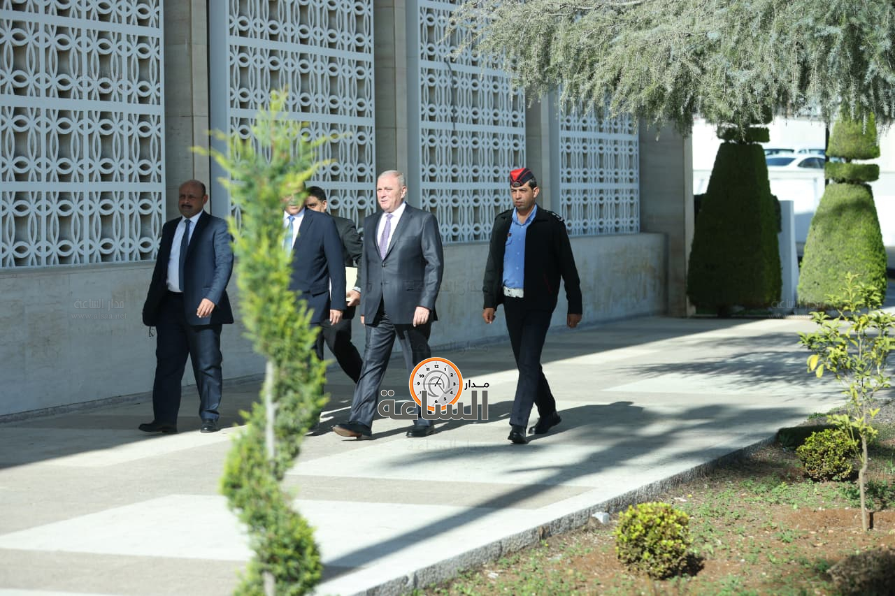 Madar Al-Saa Images 0.9640661196187896