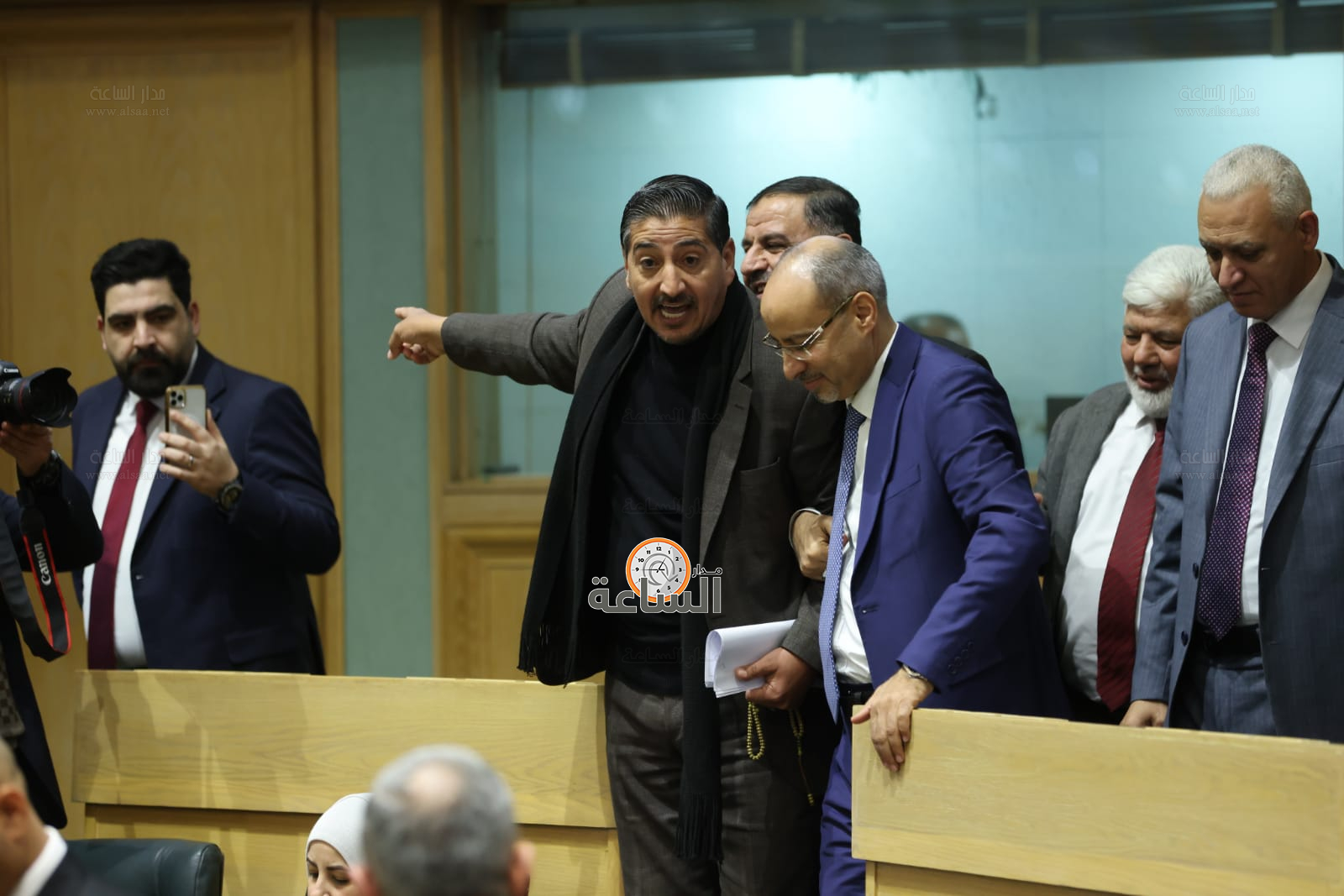 Madar Al-Saa Images 0.0247952368436668