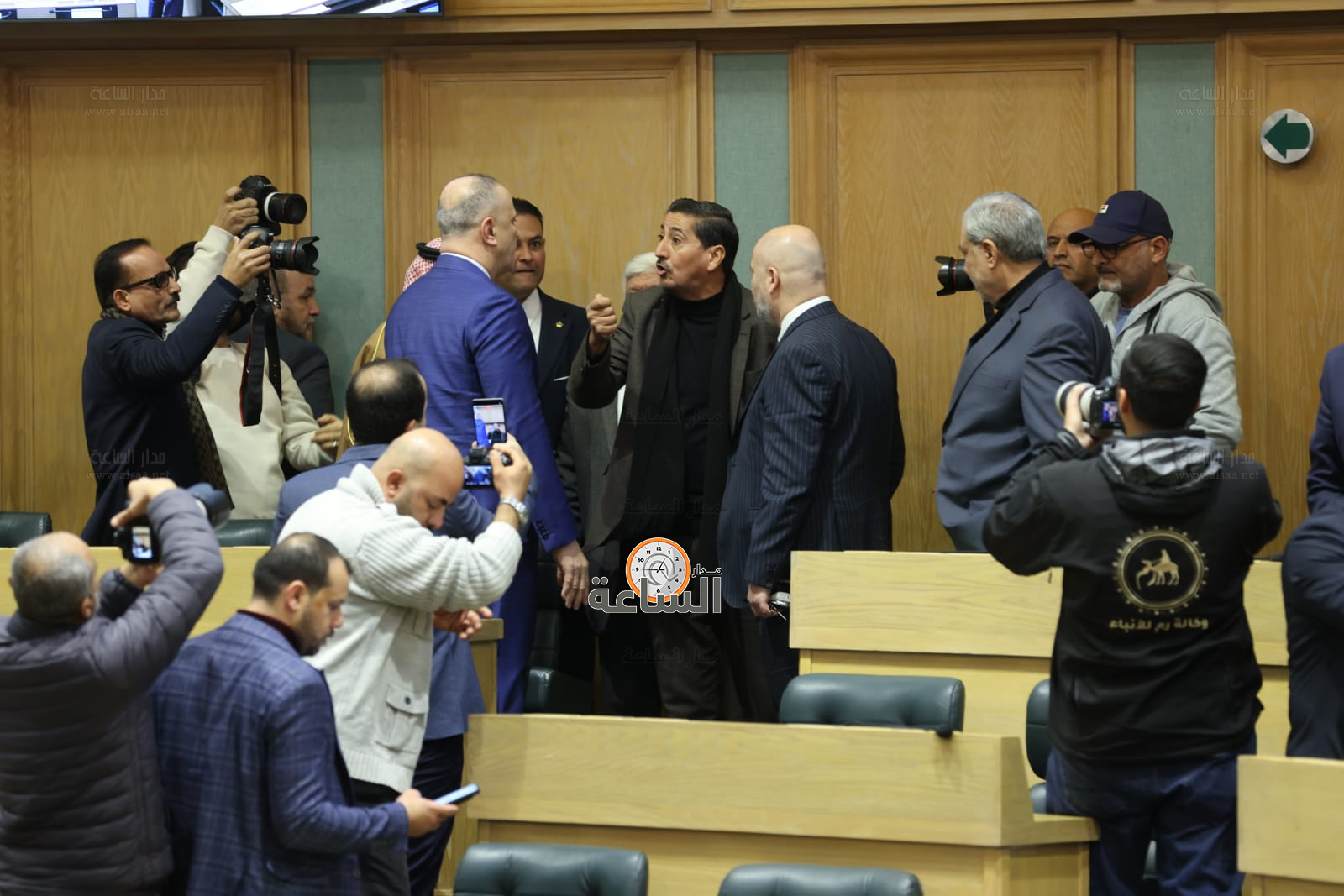 Madar Al-Saa Images 0.33285329426860943