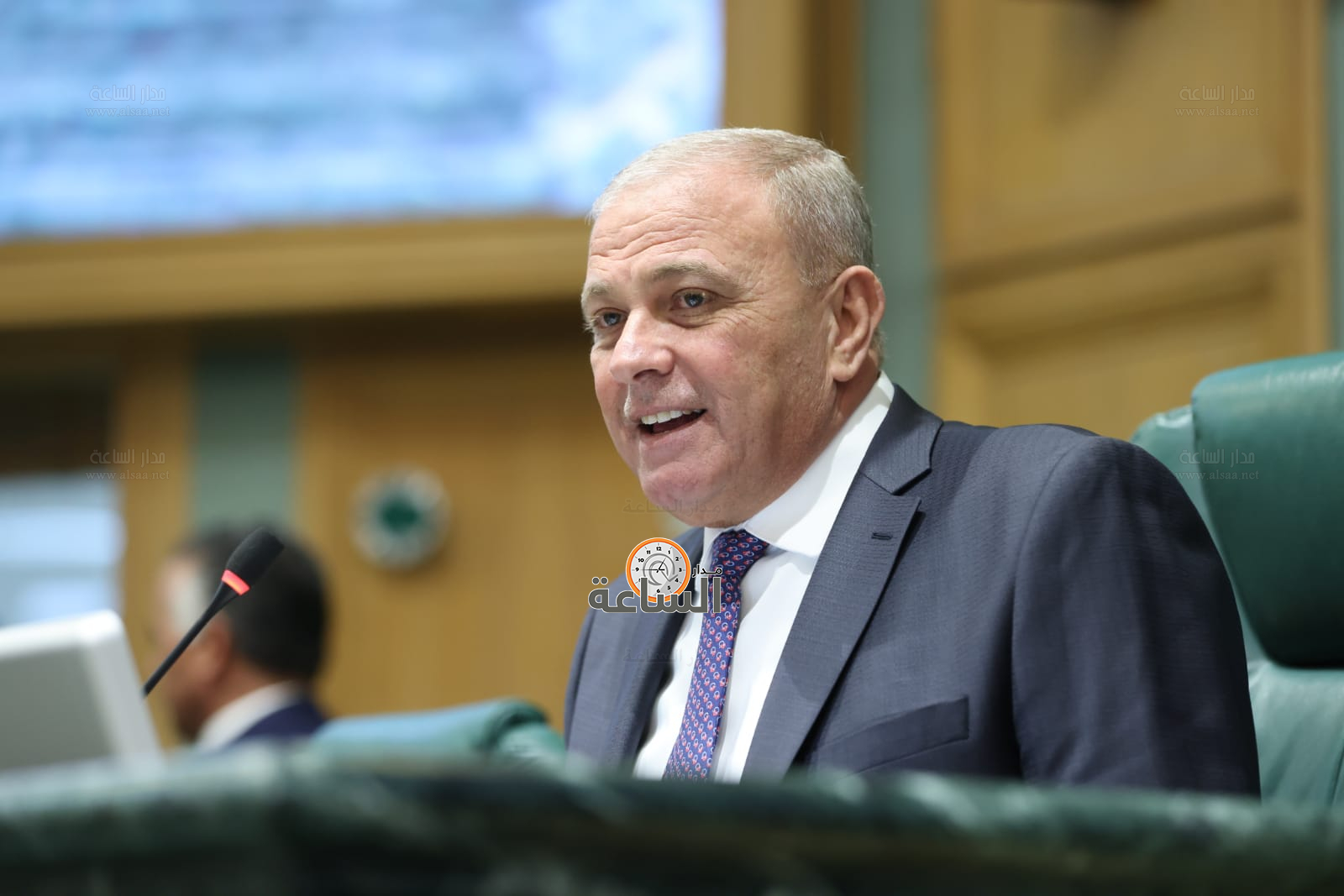 Madar Al-Saa Images 0.43556008465725227