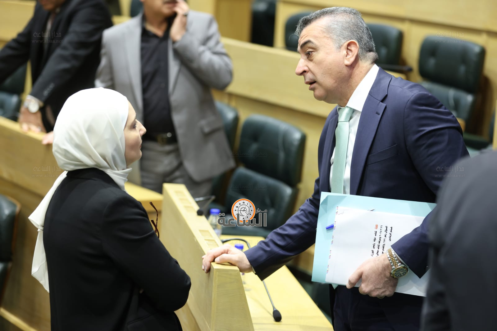 Madar Al-Saa Images 0.25049036707937367