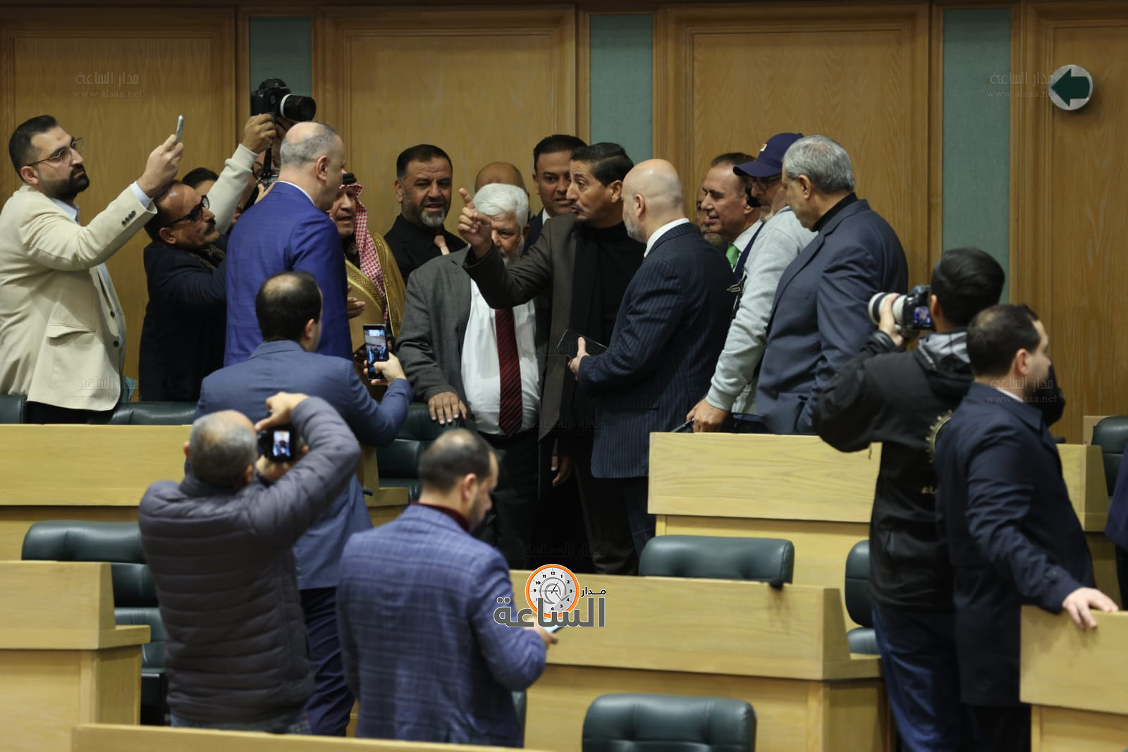 Madar Al-Saa Images 0.6361911319867465