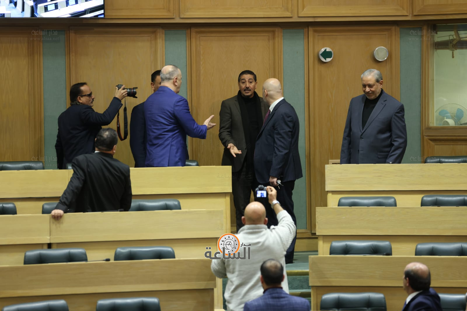 Madar Al-Saa Images 0.3922003901569062