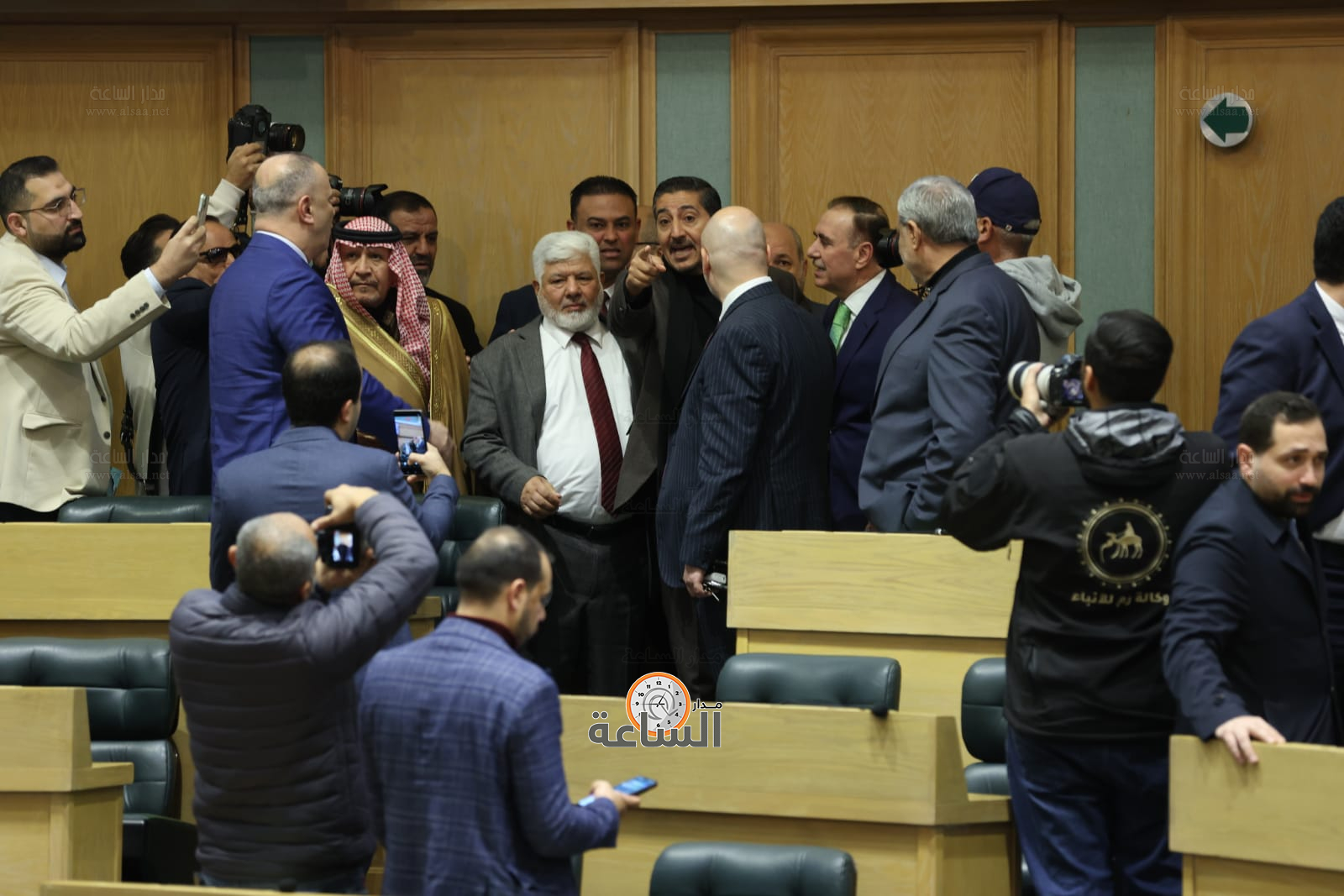 Madar Al-Saa Images 0.08225513420726271