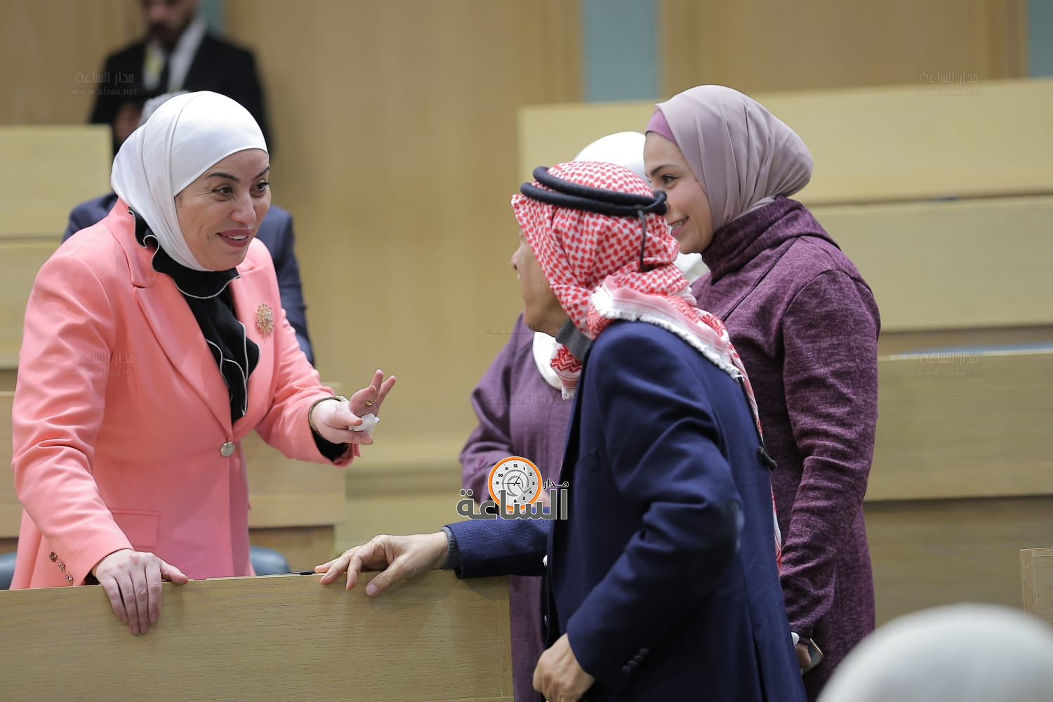 Madar Al-Saa Images 0.23347105402206436