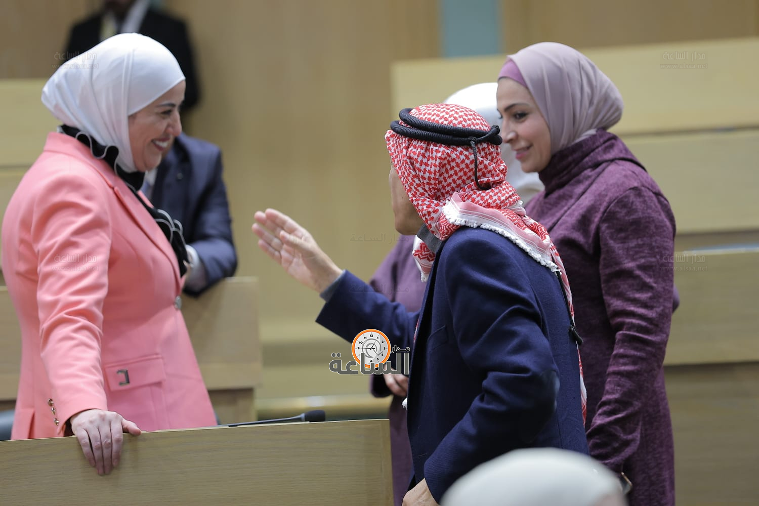 Madar Al-Saa Images 0.5082242143846374