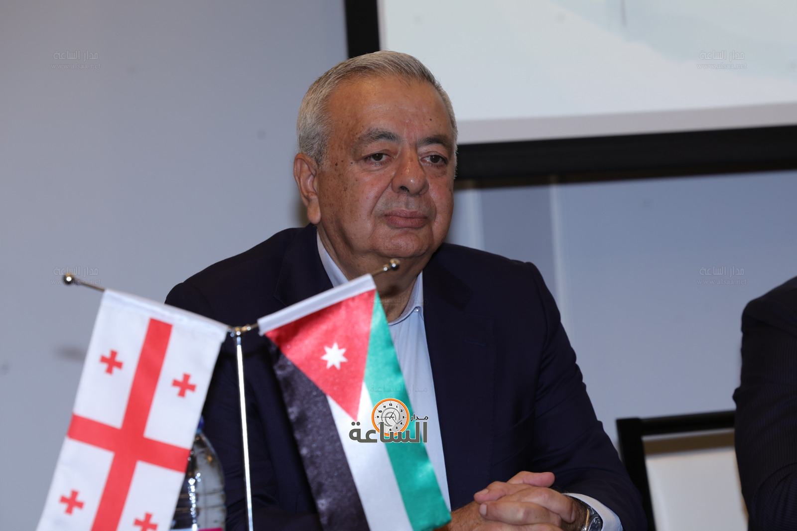 Madar Al-Saa Images 0.4269662669237072