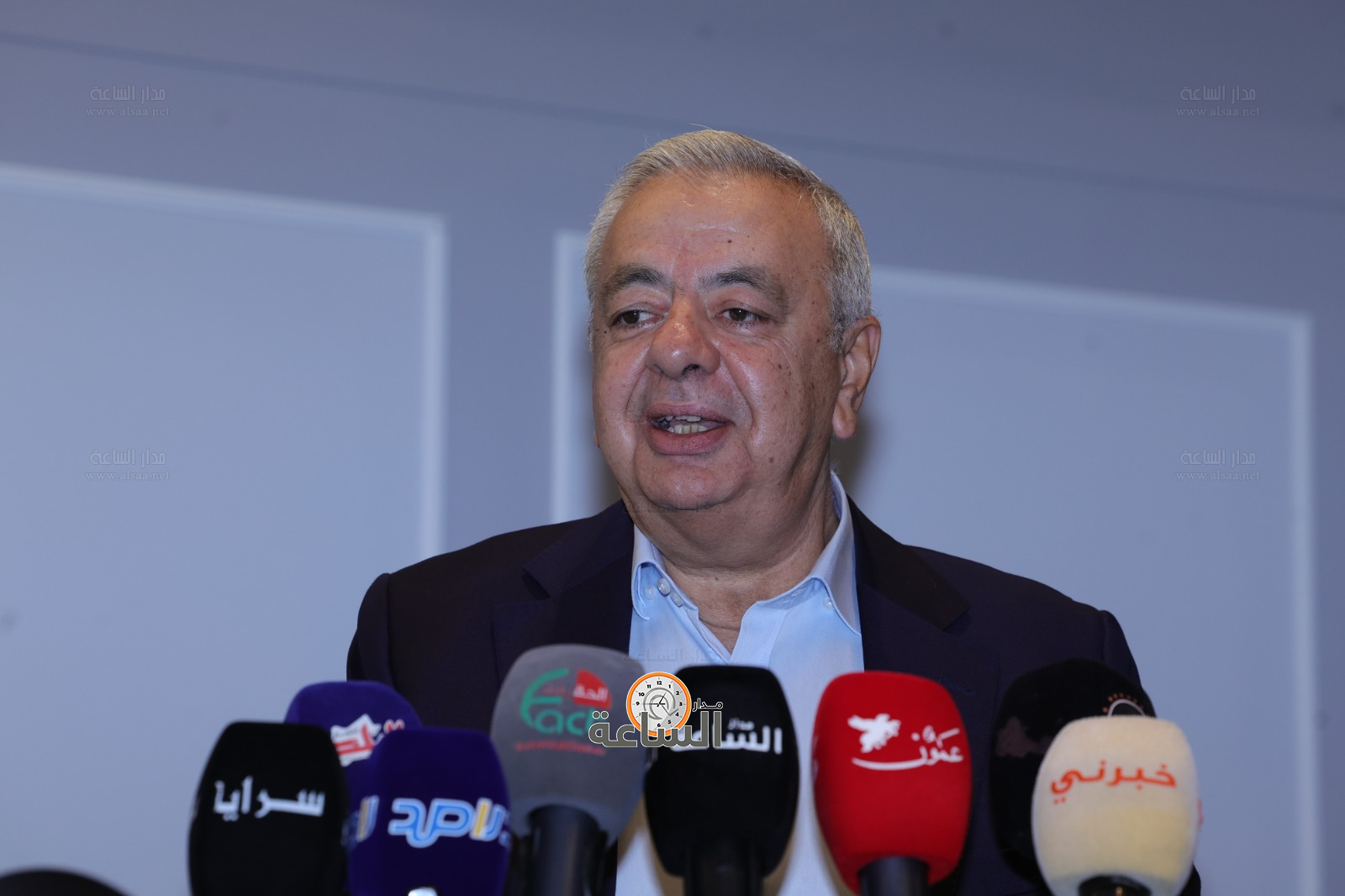 Madar Al-Saa Images 0.0741188575578291