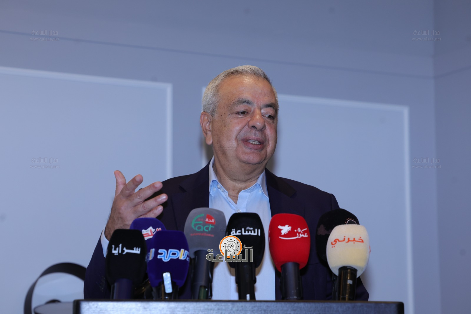 Madar Al-Saa Images 0.8167689421020871