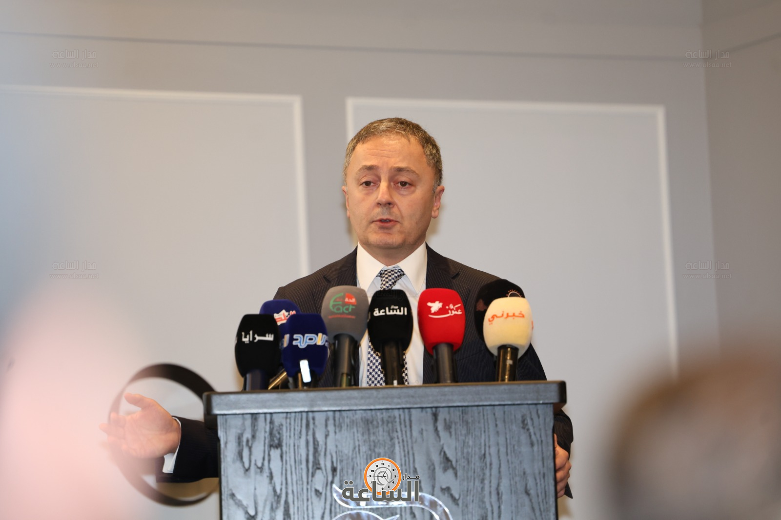 Madar Al-Saa Images 0.8204225233512537