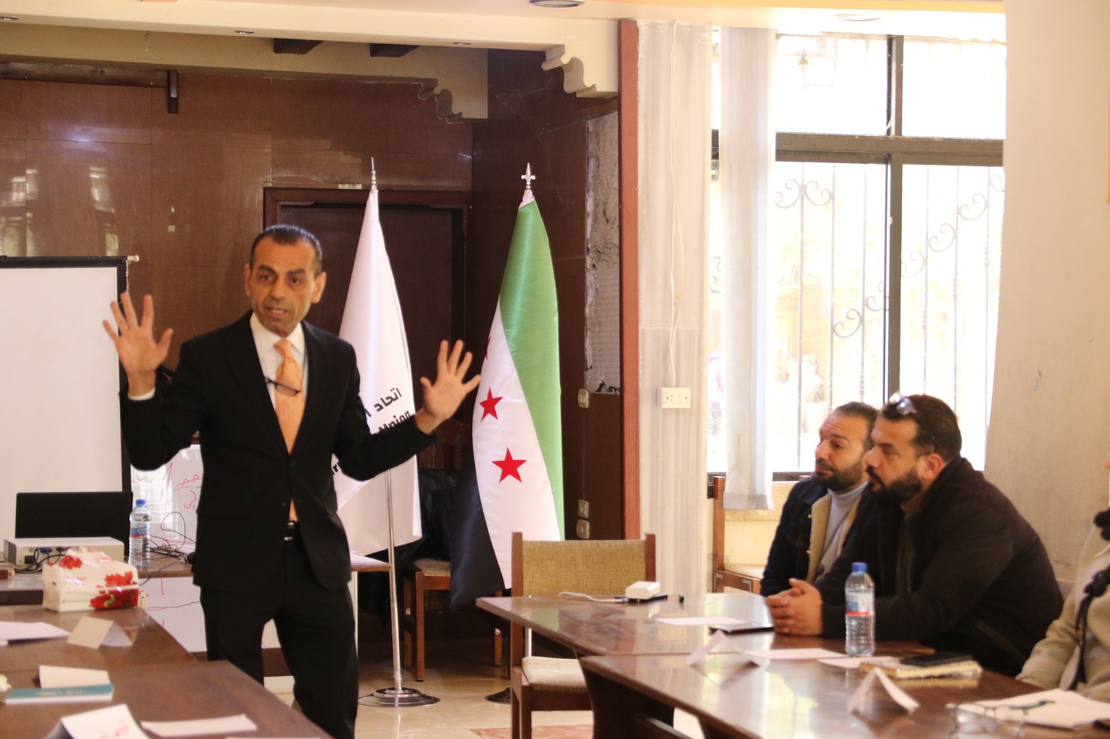 Madar Al-Saa Images 0.799508575131692