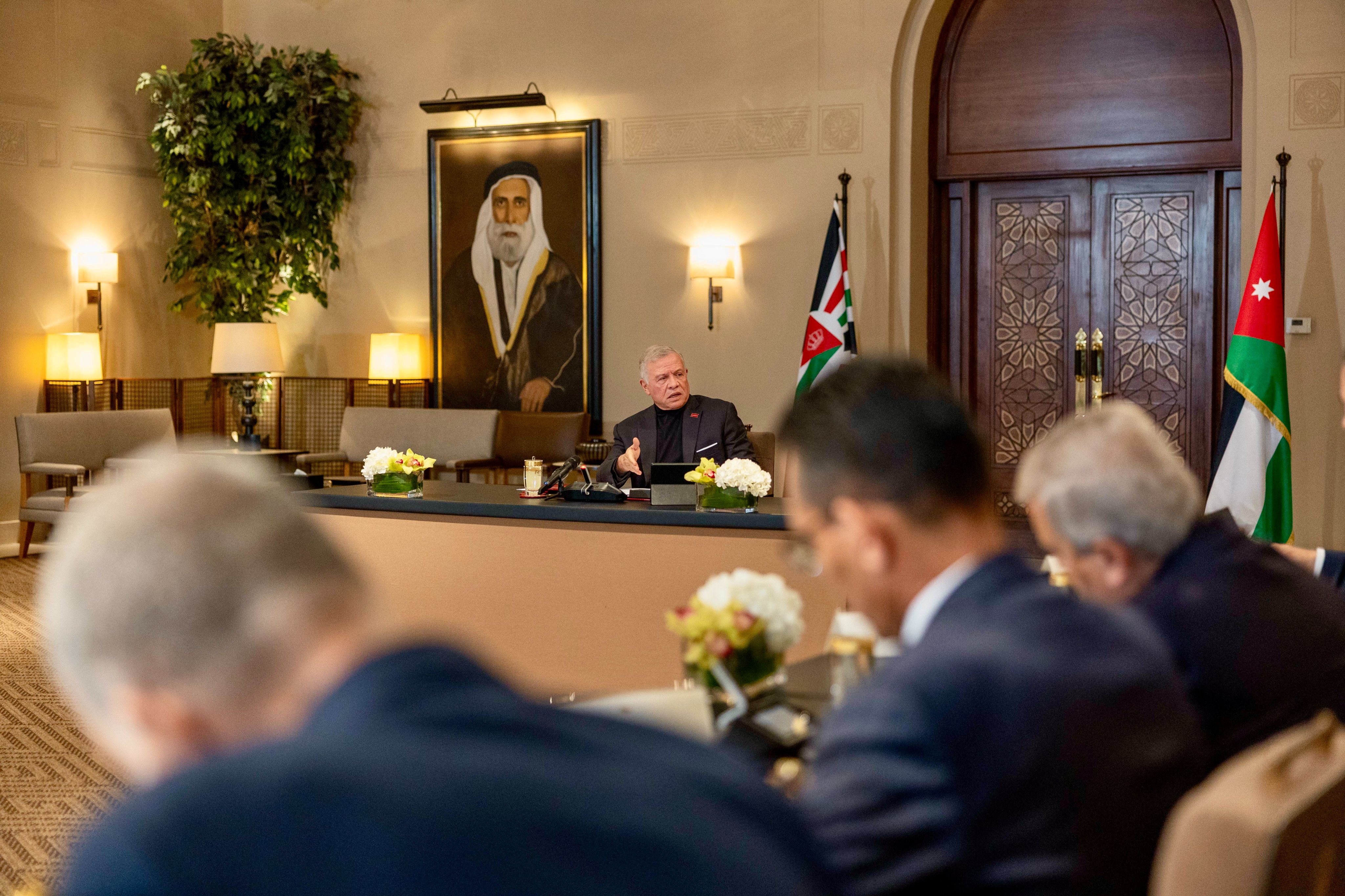 Madar Al-Saa Images 0.5043492159748341