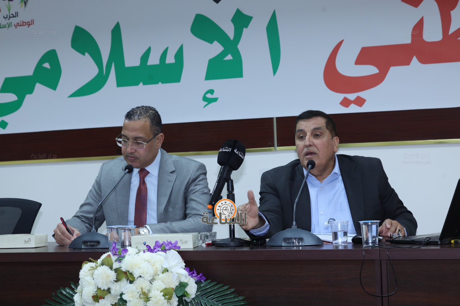 Madar Al-Saa Images 0.8660844630434059