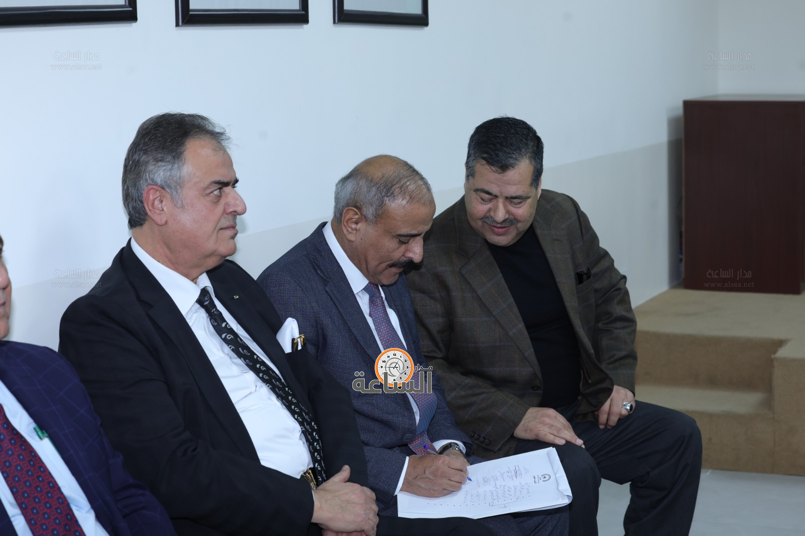 Madar Al-Saa Images 0.6459982745251324